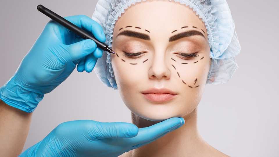 Is plastic surgery painful
