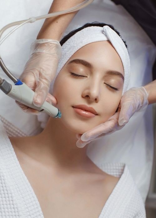 Why Celebrities and Skin Experts Love Hydrafacial Treatments