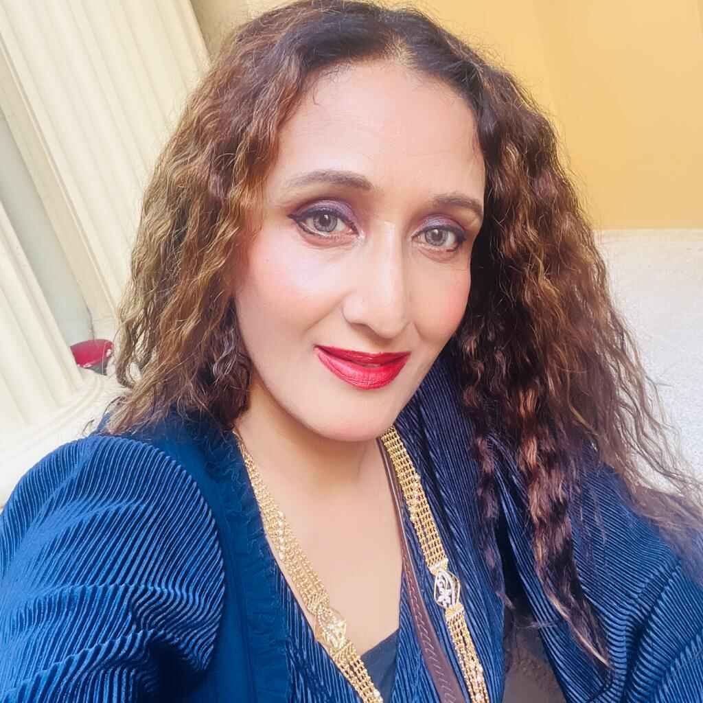 Zehra Khan